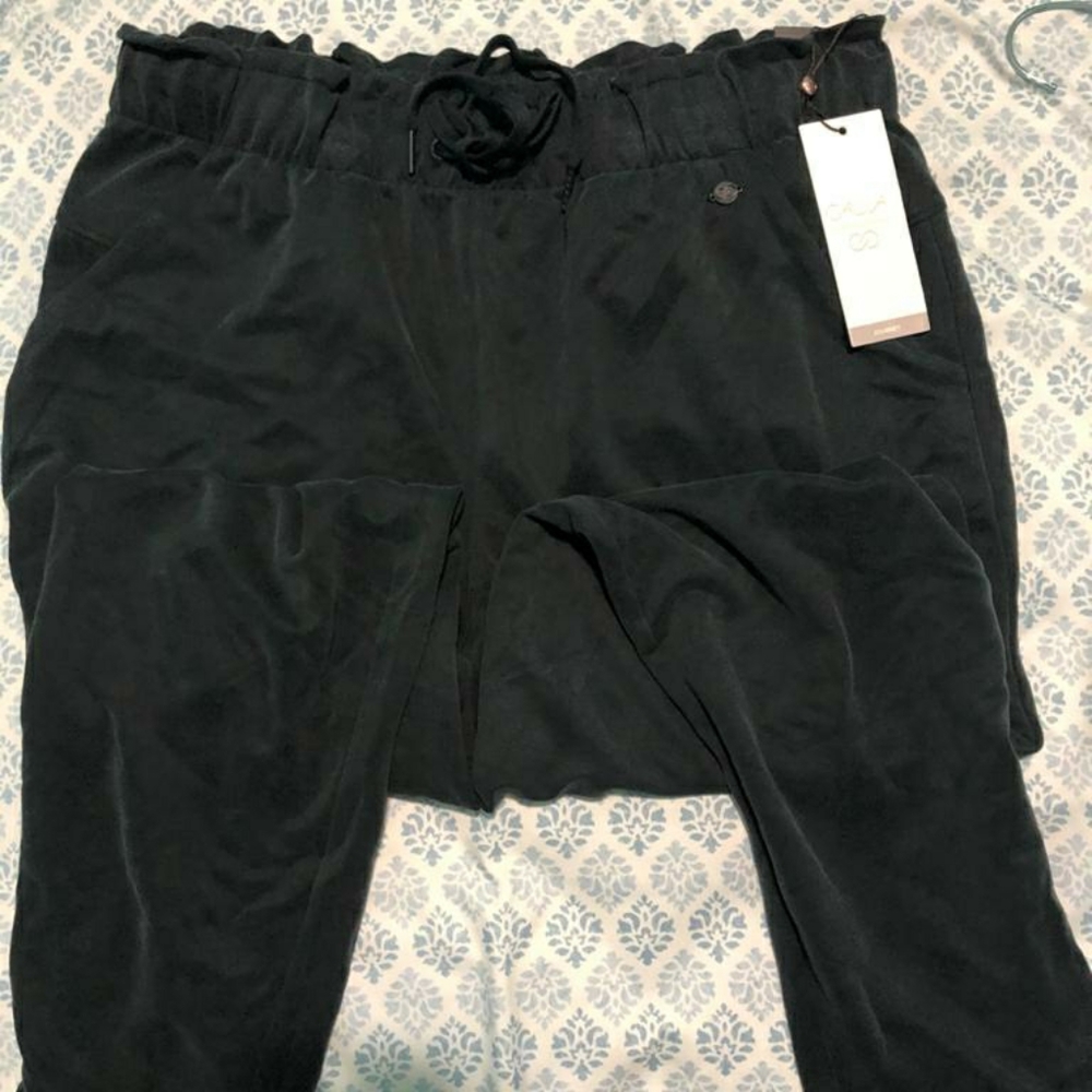 COPY - Carrie Underwood jogger pants